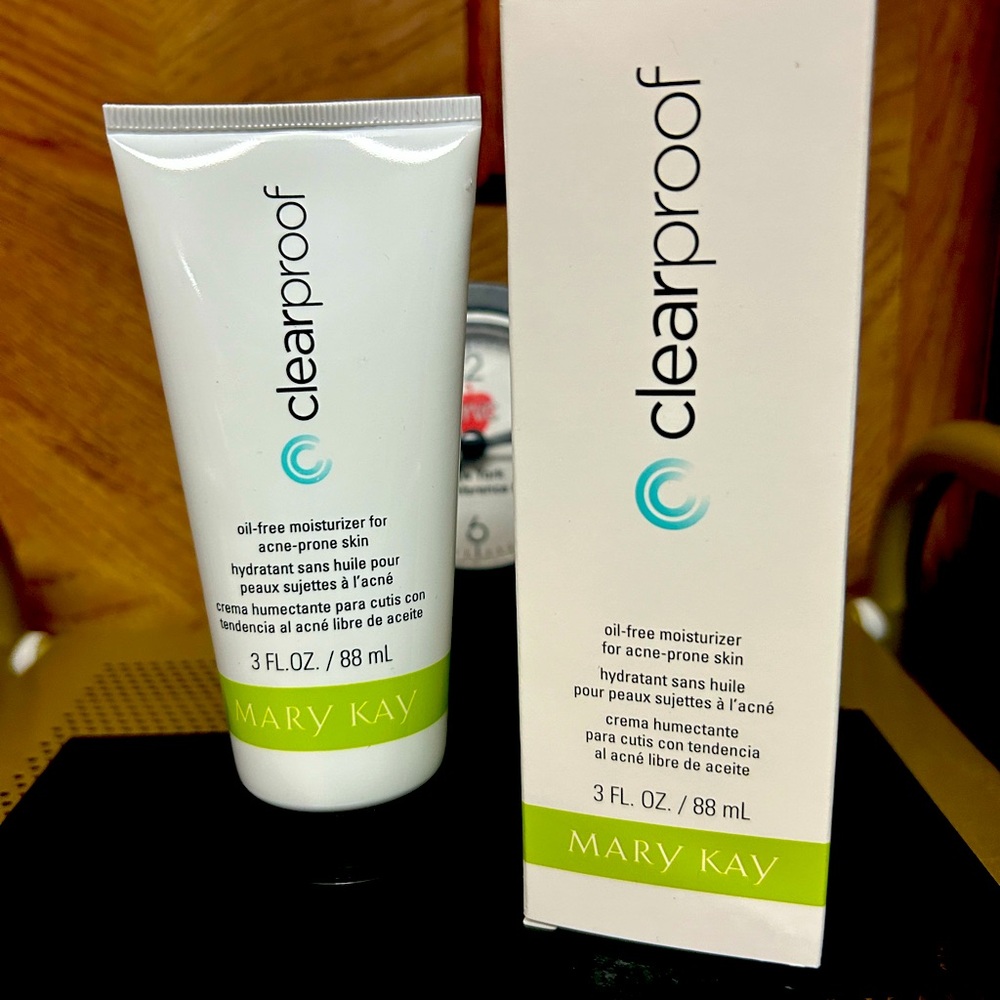 MK Clear proof Moisturizer